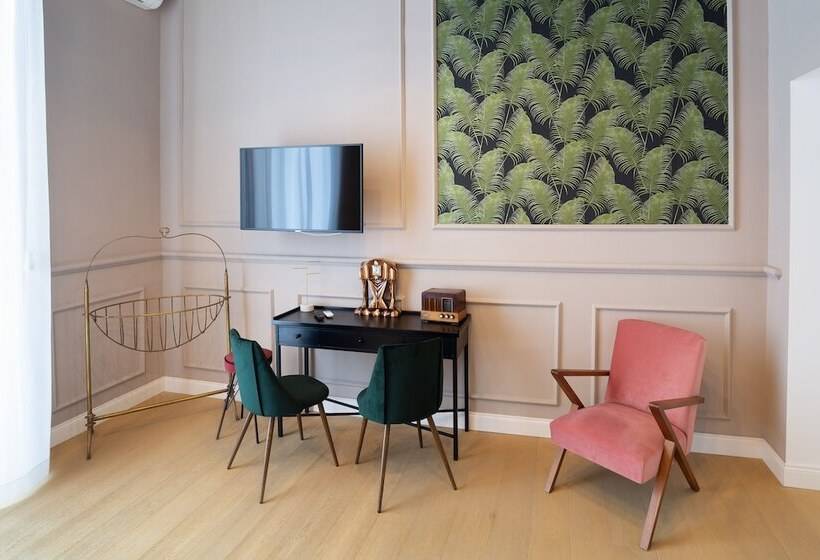 تختخواب و صبحانه The Duomo House By House In Naples