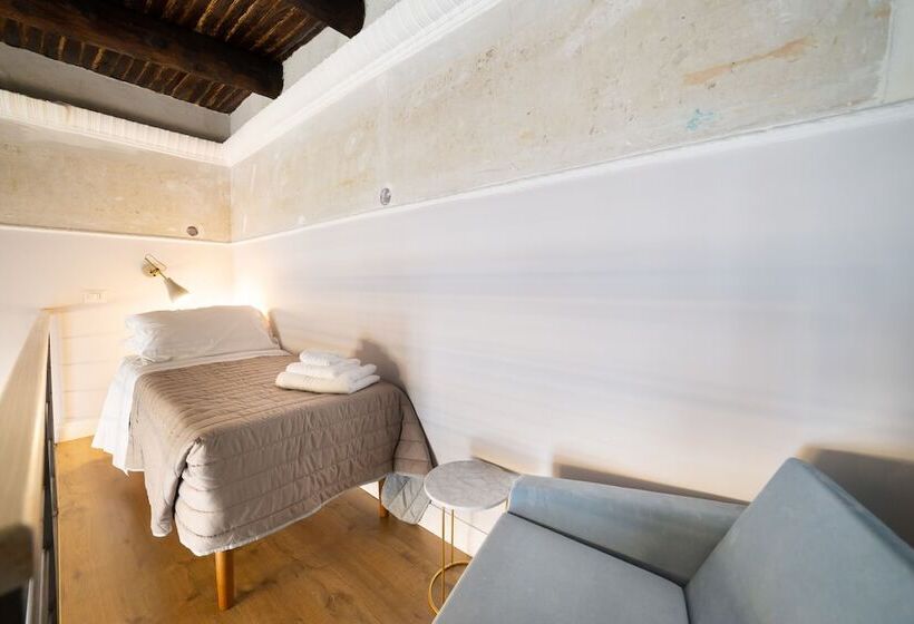 تختخواب و صبحانه The Duomo House By House In Naples