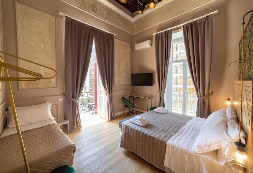 تختخواب و صبحانه The Duomo House By House In Naples