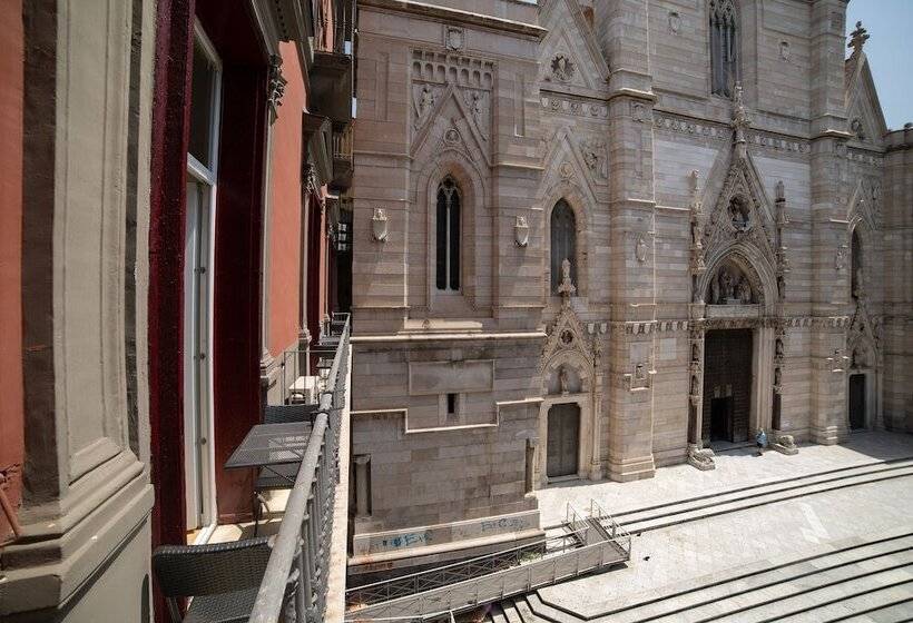 تختخواب و صبحانه The Duomo House By House In Naples