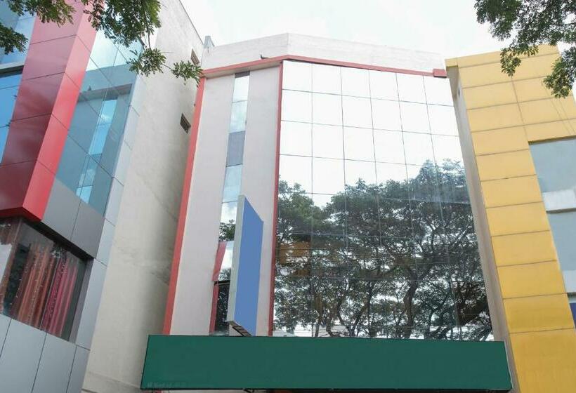 Отель O Rajmahal Boarding & Lodging