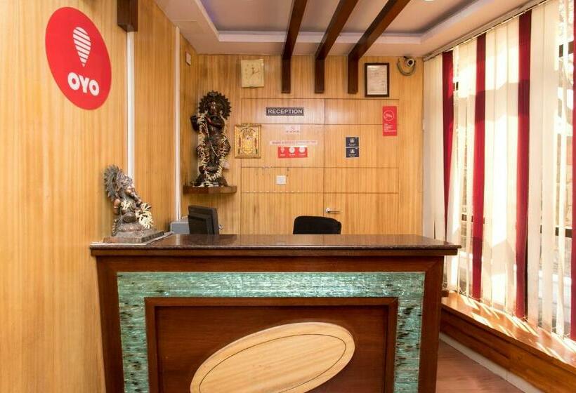 Отель O Rajmahal Boarding & Lodging