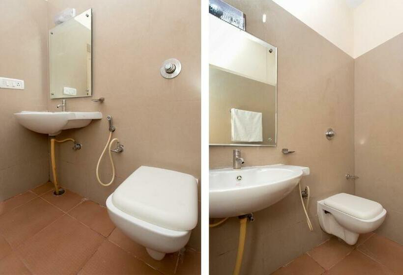 Отель O Rajmahal Boarding & Lodging