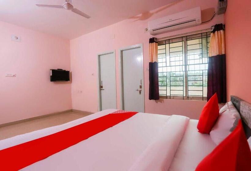 Hotelli O Avigna Residency