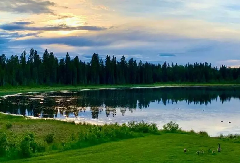 Hotelli Schott S Lake Conference & Resort