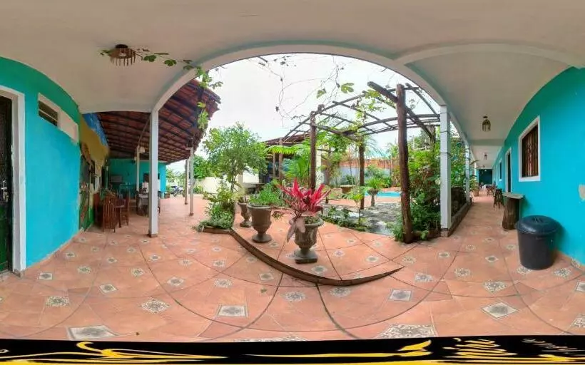 پانسیون Arapiri Guest House