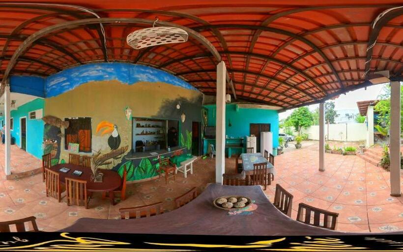 פנסיון Arapiri Guest House