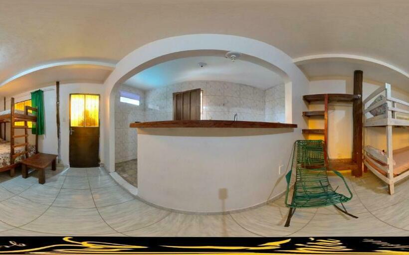 פנסיון Arapiri Guest House