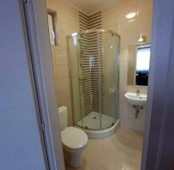 پانسیون Pipacs Vendégház Eger