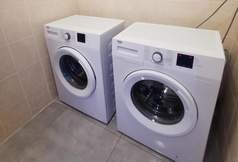 Отель Apogeum Aparts