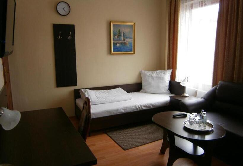 Отель Apogeum Aparts