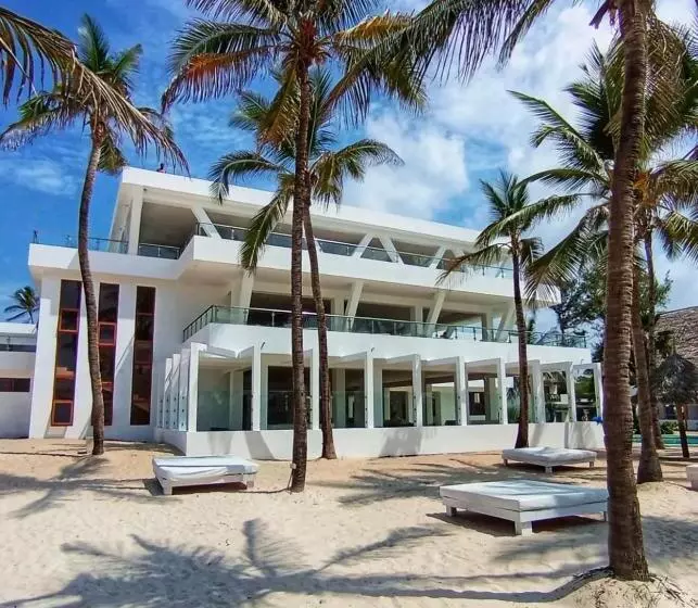 Hotel Barracuda Inn Resort