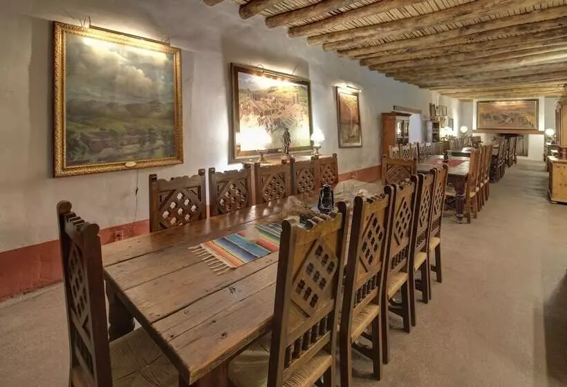 בית מלון כפרי Cibolo Creek Ranch And Resort