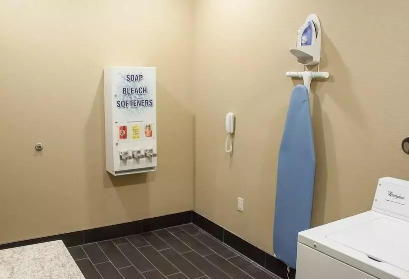 Отель Comfort Inn & Suites Artesia