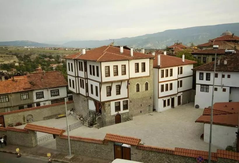 فندق Kardelen Konakları