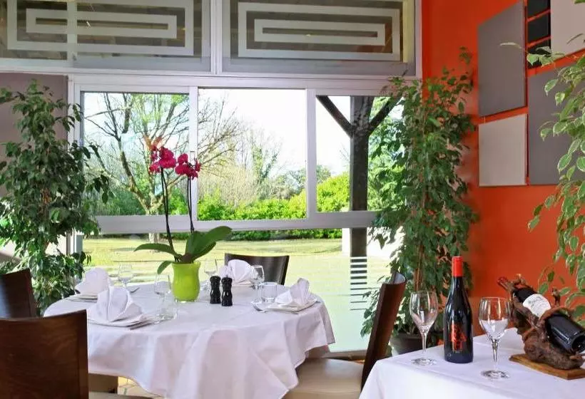 ホテル L Aquitaine Cahors Sud