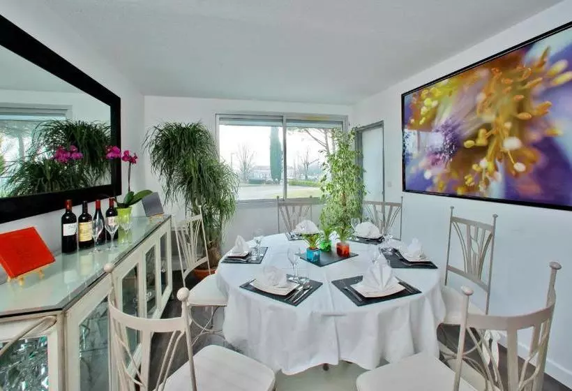 ホテル L Aquitaine Cahors Sud