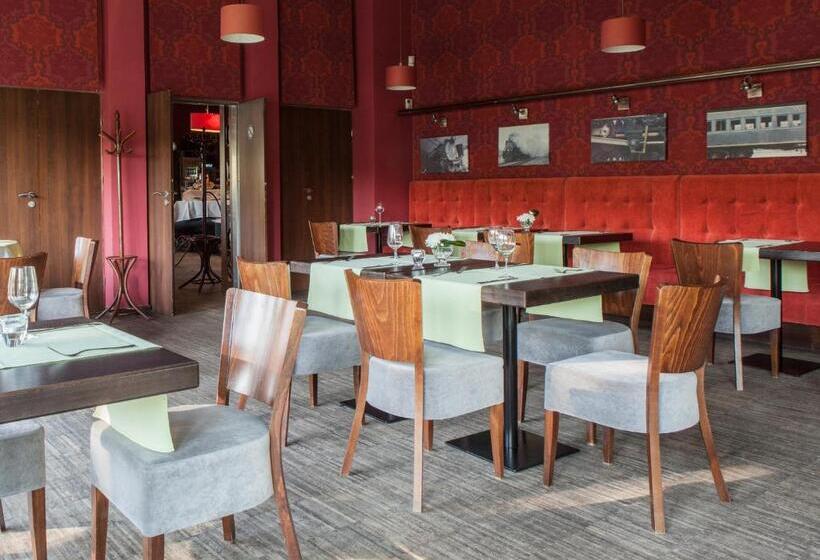 Отель Locomotiva