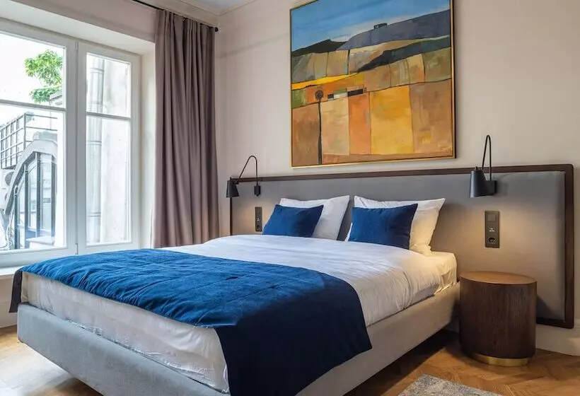 فندق On The Square