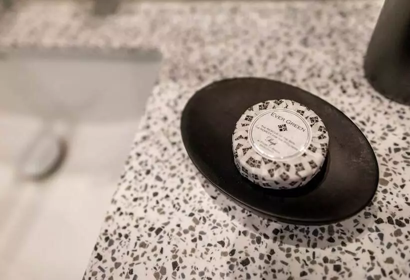 فندق On The Square