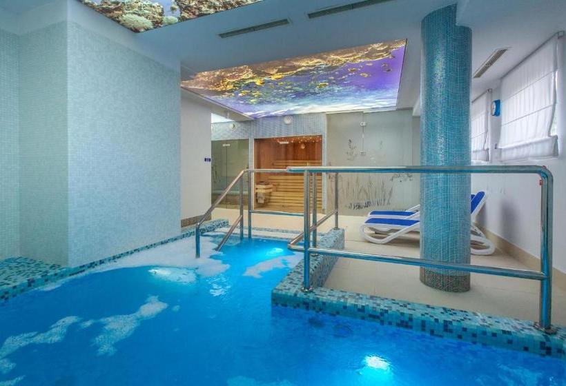 ホテル Pensjonat Luan