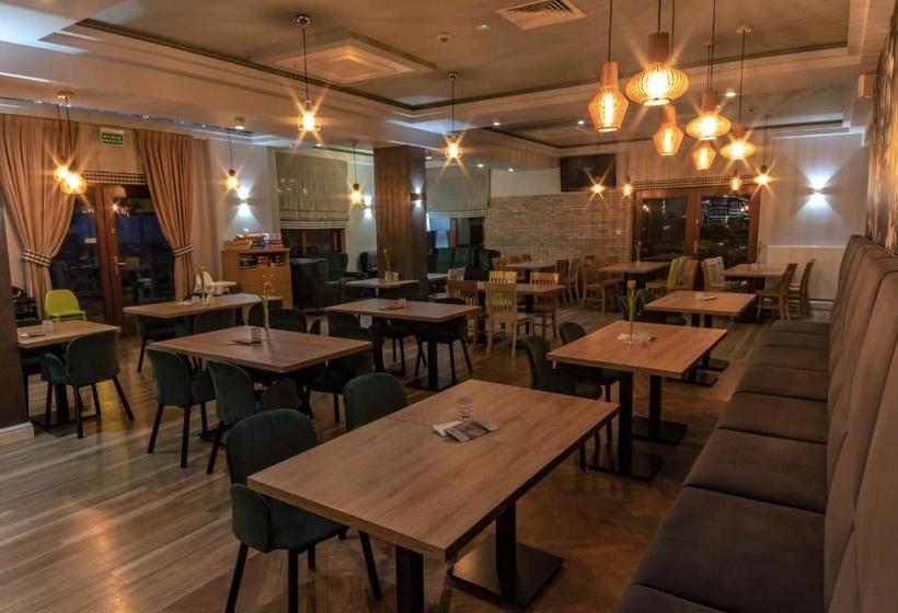 ホテル Pensjonat Luan