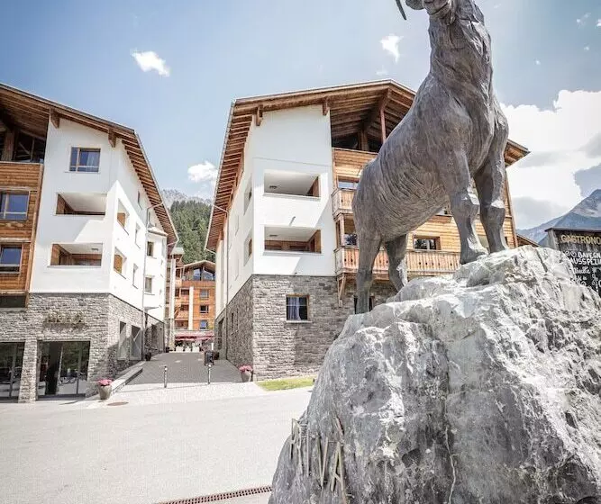 בית מלון כפרי Priva Alpine Lodge Lenzerheide