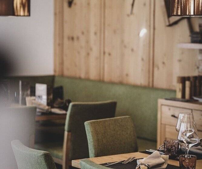 Otel Priva Alpine Lodge Lenzerheide