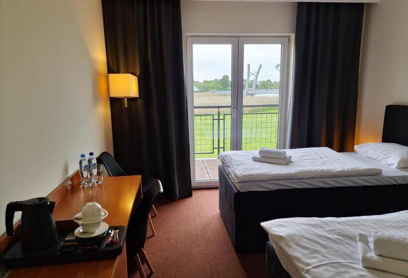 호텔 Przylądek Daglezja Nad Jeziorem Kórnickim