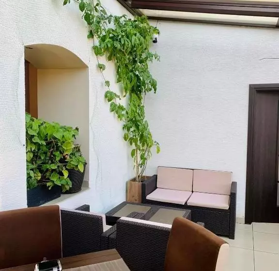 酒店 Restauracja Ibiza