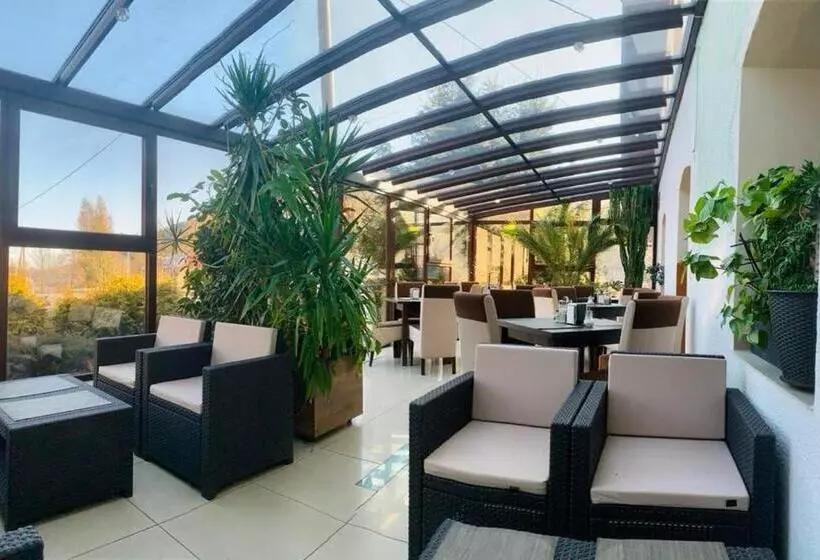 酒店 Restauracja Ibiza