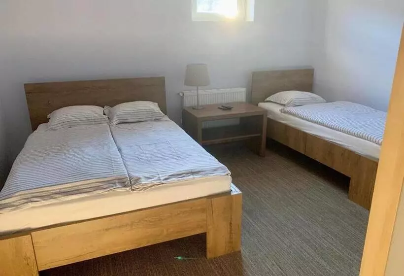 酒店 Restauracja Ibiza