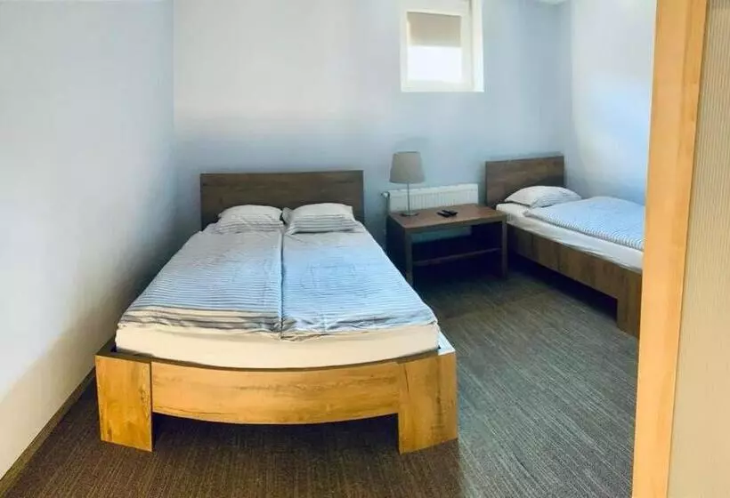 酒店 Restauracja Ibiza