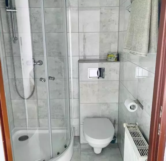 酒店 Restauracja Ibiza