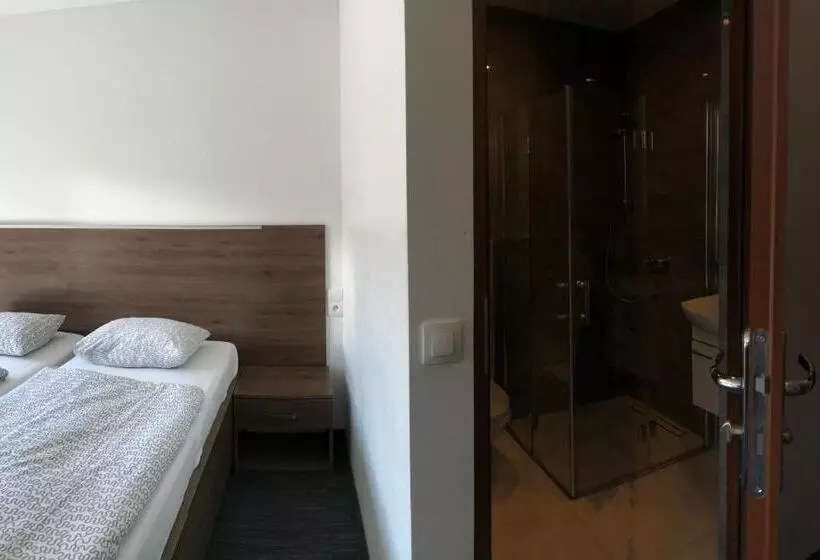 酒店 Restauracja Ibiza