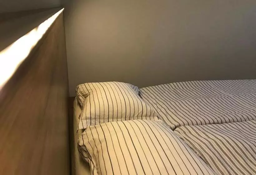 酒店 Restauracja Ibiza