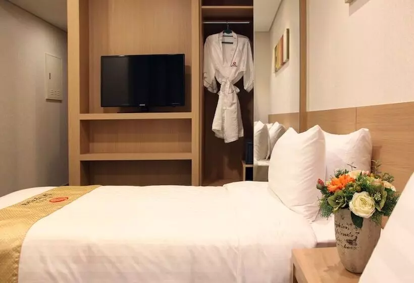 בית מלון כפרי Skypark Dongdaemun I