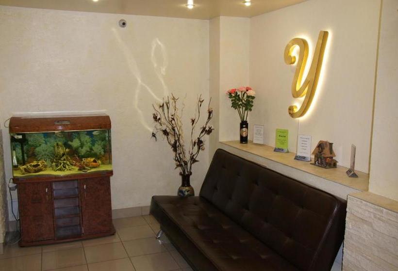 בית מלון כפרי Universitetskaya