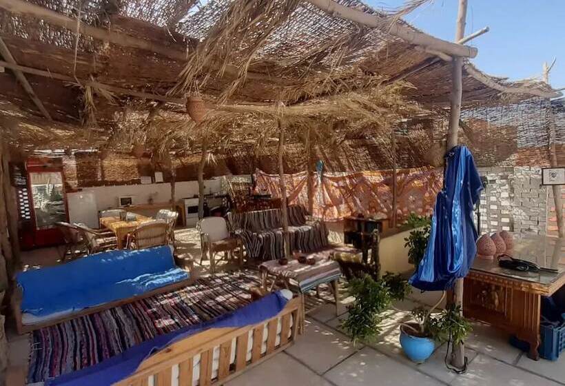 پانسیون Rayhana Guest House