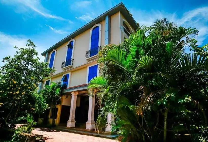 The Pentacon A Resort