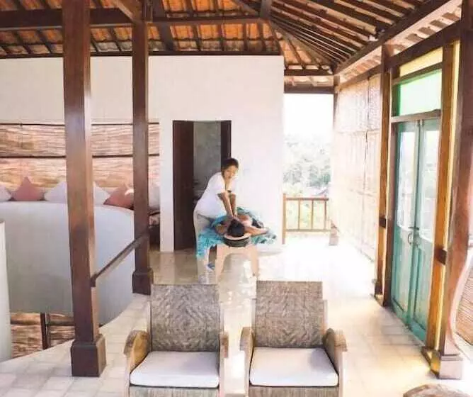 ペンション Adila Bali