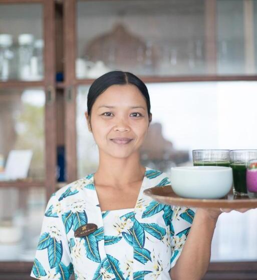 膳宿费 Adila Bali