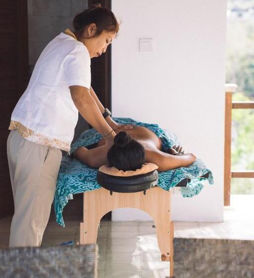 膳宿费 Adila Bali