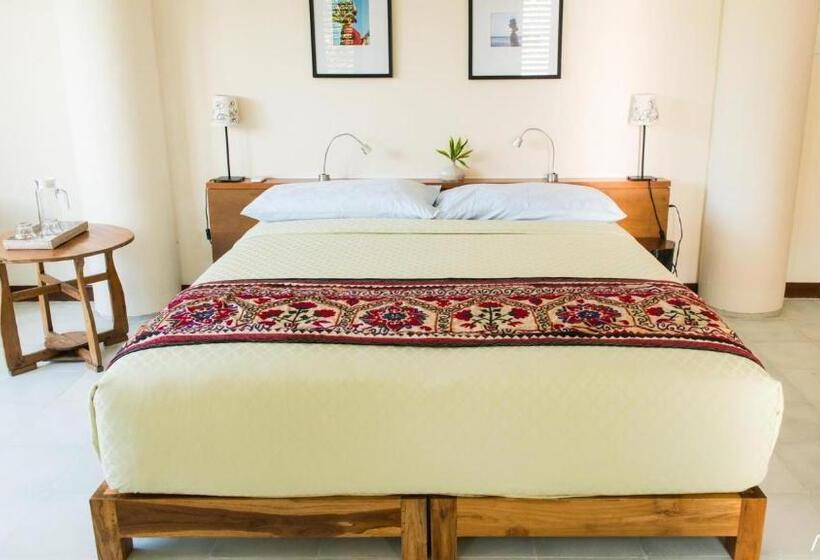 膳宿费 Adila Bali