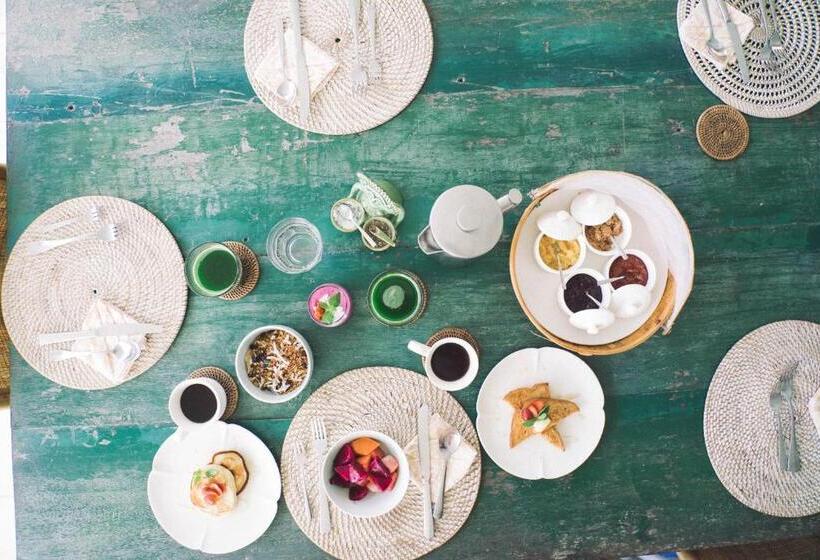 膳宿费 Adila Bali