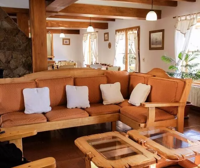 Retkeilymaja Hosteria Y Cabañas Posada Quinen