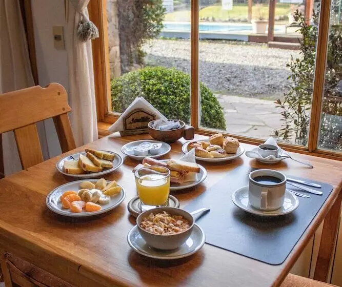 Retkeilymaja Hosteria Y Cabañas Posada Quinen