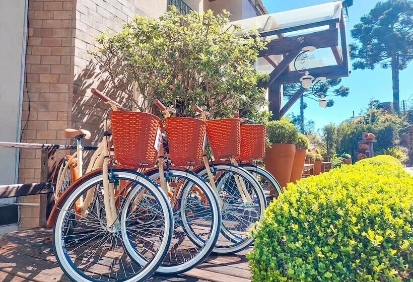 ユースホステル Pousada Victoria Villa By Nacional Inn   A 800 Metros Da Vila Capivari