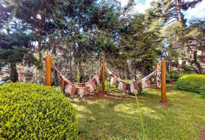 ユースホステル Pousada Victoria Villa By Nacional Inn   A 800 Metros Da Vila Capivari