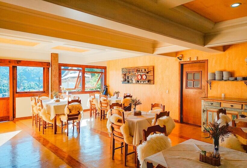 ユースホステル Pousada Victoria Villa By Nacional Inn   A 800 Metros Da Vila Capivari